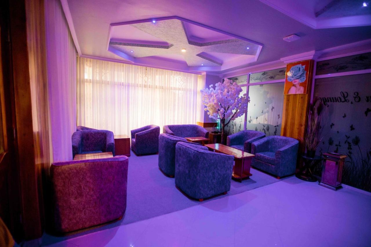 Hadjens Hotel Mwanza Buitenkant foto